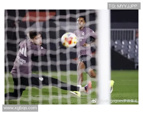英超激战：皇马强势击败马竞点球大战点燃全场激情