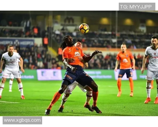 黄伟独家解析足球技巧与战术分享助你提升球场表现