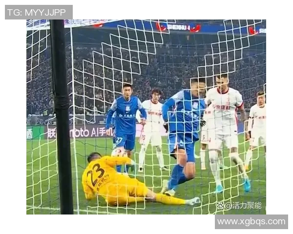 中超激战:多特蒙德大胜里昂补时进球引发争议判罚全场沸腾 中超激战:多特蒙德大胜里昂补时进球引发争议判罚全场沸腾