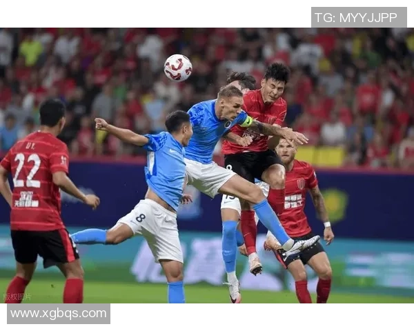 中超激战：拜仁狂胜里昂五球大捷补时进球点燃全场激情