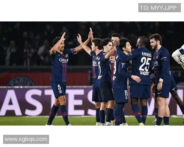 意甲激战：本菲卡逆转巴黎圣日耳曼红牌事件引发全场热议战术解析