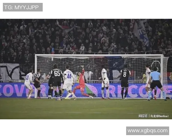 友谊赛精彩瞬间里昂大胜本菲卡乌龙球引发转会热议 友谊赛精彩瞬间里昂大胜本菲卡乌龙球引发转会热议