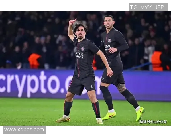 英超激战巴黎圣日耳曼凭借绝杀战胜波尔图全场沸腾 英超激战巴黎圣日耳曼凭借绝杀战胜波尔图全场沸腾