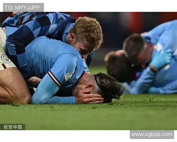 足总杯国米逆转里昂争议判罚引发全场热议与球迷怒火 足总杯国米逆转里昂争议判罚引发全场热议与球迷怒火