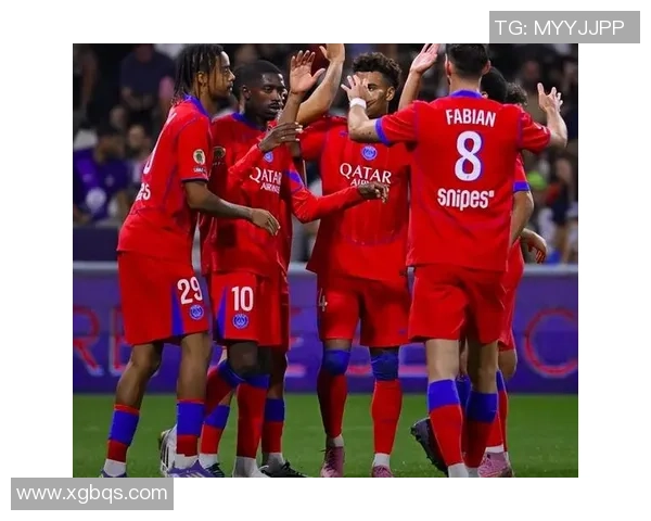 西甲激战:拜仁大胜巴黎引发红牌争议全场沸腾 西甲激战:拜仁大胜巴黎引发红牌争议全场沸腾