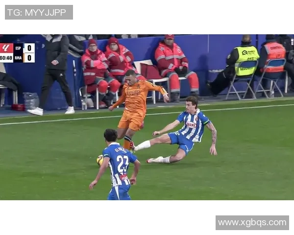 西甲焦点战平皇马与尤文图斯红牌事件引发全场热议战术解析